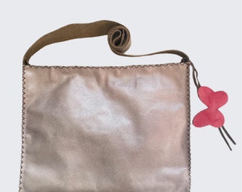 Bolso de hombro de cuero auténtico reciclado hecho a mano, respetuoso con el medio ambiente, bolso cruzado con hebilla de cuero genuino, bolso de moda para mujer (BLAKE)