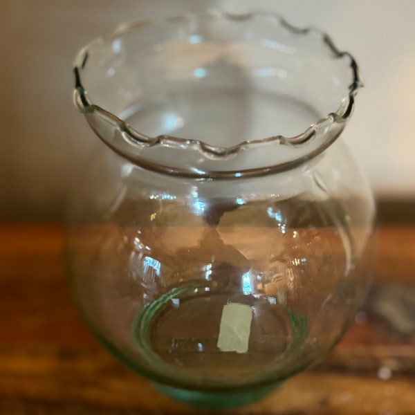 Centerpiece container glass bubble bowl with fringed skirt