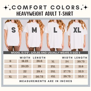K&ouml;nnte beinhalten: Wei&szlig;e Comfort Colors Heavyweight T-Shirts f&uuml;r Erwachsene in den Gr&ouml;&szlig;en S, M, L und XL werden gezeigt. Das Bild enth&auml;lt eine Gr&ouml;&szlig;entabelle mit Ma&szlig;en in Zoll (1 Zoll = 2,54 cm) f&uuml;r jede Gr&ouml;&szlig;e, einschlie&szlig;lich Breite und L&auml;nge.