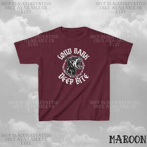 Camiseta de bebé Loud Bark Deep Bite, moda Y2K, camisa de dóberman, ropa gótica con tatuajes, top corto Y2K, ropa alternativa, ropa gótica Egirl Mall, emo para ancianos imagen 8
