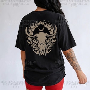 Camiseta con gráfico occidental, camiseta con calavera de toro, arte flash de tatuaje alternativo, camiseta del Medio Oeste, camisetas de vaquera americanas que son duras, refranes de rodeo de vaqueros imagen 1