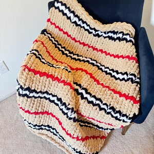 Handmade Striped Chunky Knit Throw Blanket: Soft Chenille BOHO Decor image 12