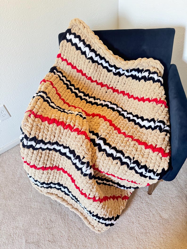 Handmade Striped Chunky Knit Throw Blanket: Soft Chenille BOHO Decor image 12
