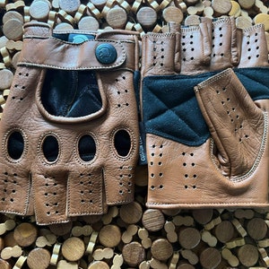 Guantes de motocicleta de cuero de primera calidad para hombre, sin dedos, corte clásico, color marrón coñac