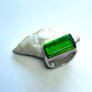 Sterling Silver Cocktail Ring | Emerald Green Glass Cube | Mod Glass Size 7