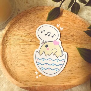 Singing Easter chick Sticker | 5 x 7,8 cm, glossy, vinyl sticker, kawaii