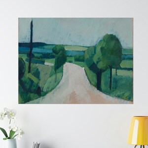 Könnte beinhalten: Ein Gemälde, das eine kurvenreiche Straße durch eine grüne Landschaft zeigt. Die Straße ist hellgrau und führt zu einem fernen Horizont. An beiden Seiten der Straße stehen Bäume, und der Himmel ist hellblau.