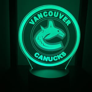 Lampada a LED Vancouver Canucks – Luce notturna per hockey NHL – Regalo per tifosi dei Canucks – Decorazione per camera da letto o caverna maschile – USB o batteria – Diverse opzioni di base