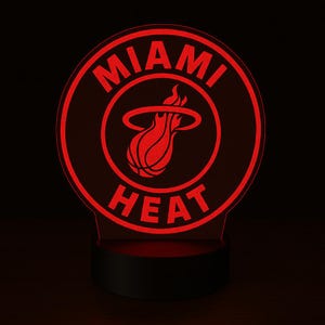 Miami Heat LED Lamp – Basketball Night Light for Fans – NBA Gift – Sports Decor for Bedroom or Man Cave – USB or Battery Powered