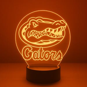 Florida Gators LED Lamp – 16-Color NCAA Night Light – Gators Fan Gift – College Football Desk Lamp – Dorm Room or Game Room Decor