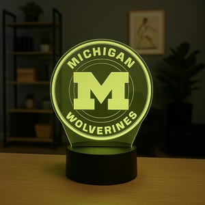 University of Michigan LED Lamp – 16-Color NCAA Night Light – Wolverines Fan Gift – College Football Desk Lamp – Dorm or Game Room Decor