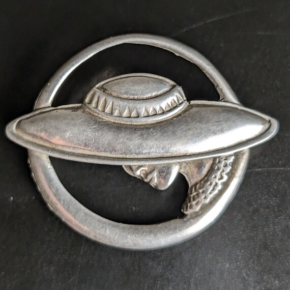 Vintage Pewter Lady in a Hat Pin Brooch Mid Centu… - image 3