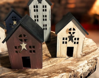 Miniature Primitive Non-Traditional Saltbox Houses