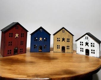 Primitive Saltbox Houses
