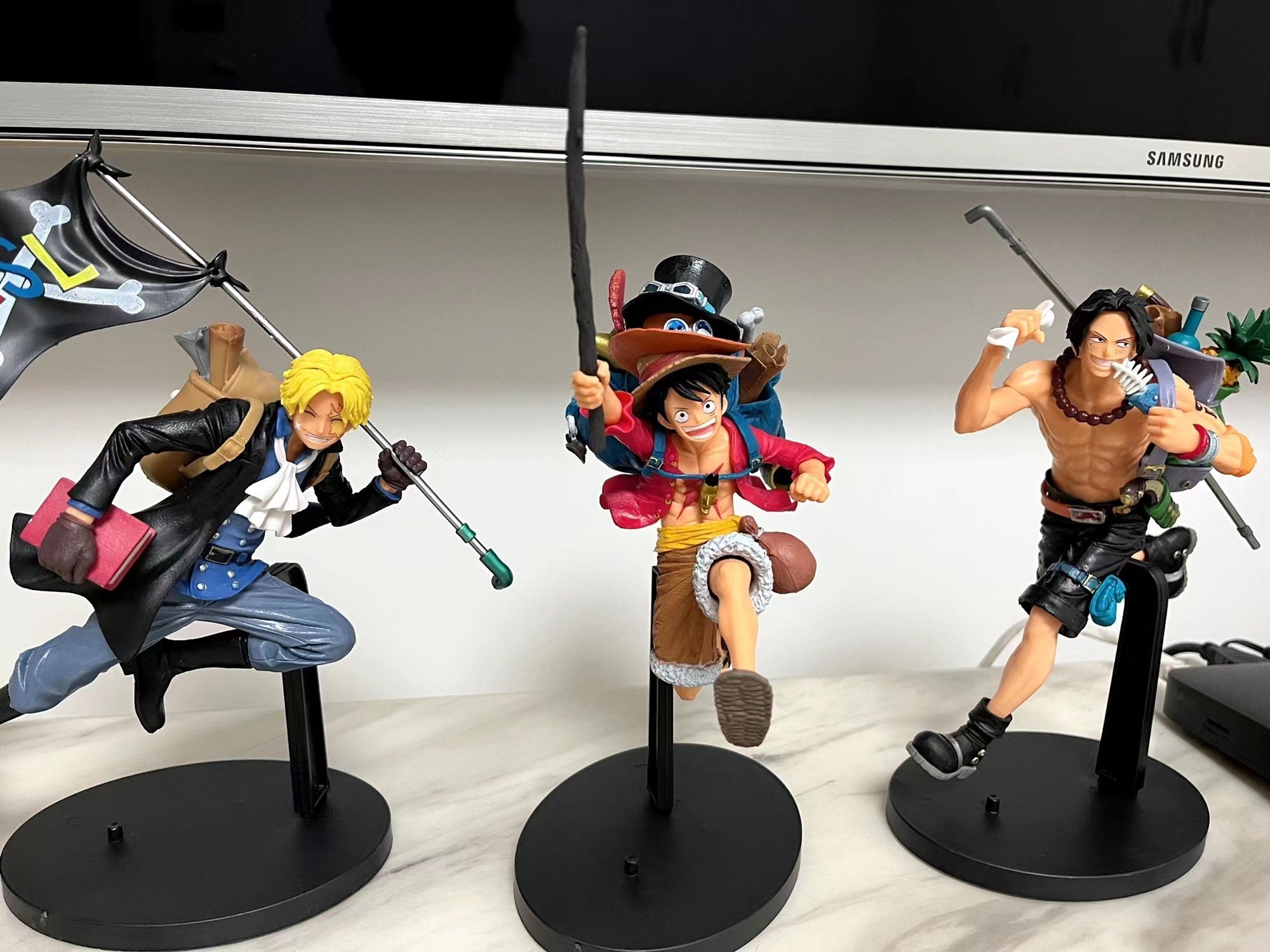 One Piece Figures – Luffy Kid Trafalgar 3 Captain Model GK Action Figurine
