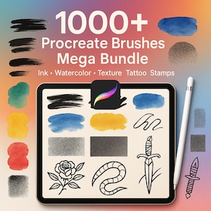 Op de afbeelding: Een digitale kunstbundel weergegeven op een tablet, met de tekst "1000+ Procreate Brushes Mega Bundle". De afbeelding toont verschillende penseelstreken, aquarelvoorbeelden en tattoo-stempelontwerpen. Een stylus bevindt zich rechts van de tablet.