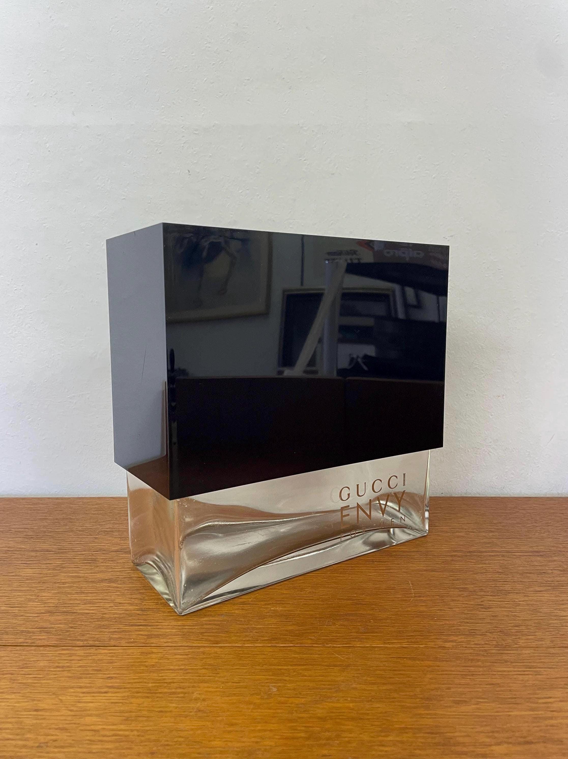 【Aco】グッチ　ENVY オードトワレ 30ml + おまけミニボトル GUCCI グッチ ENVY エンヴィ オードトワレ 30mL｜Yahoo!フリマ（旧