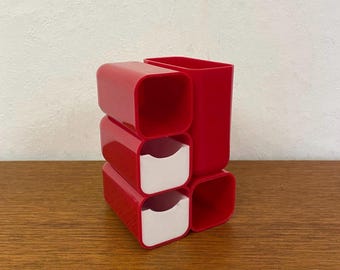 Utensilo / pen holder with 5 compartments by HOF made of plastic in red 70s Mid Century Vintage