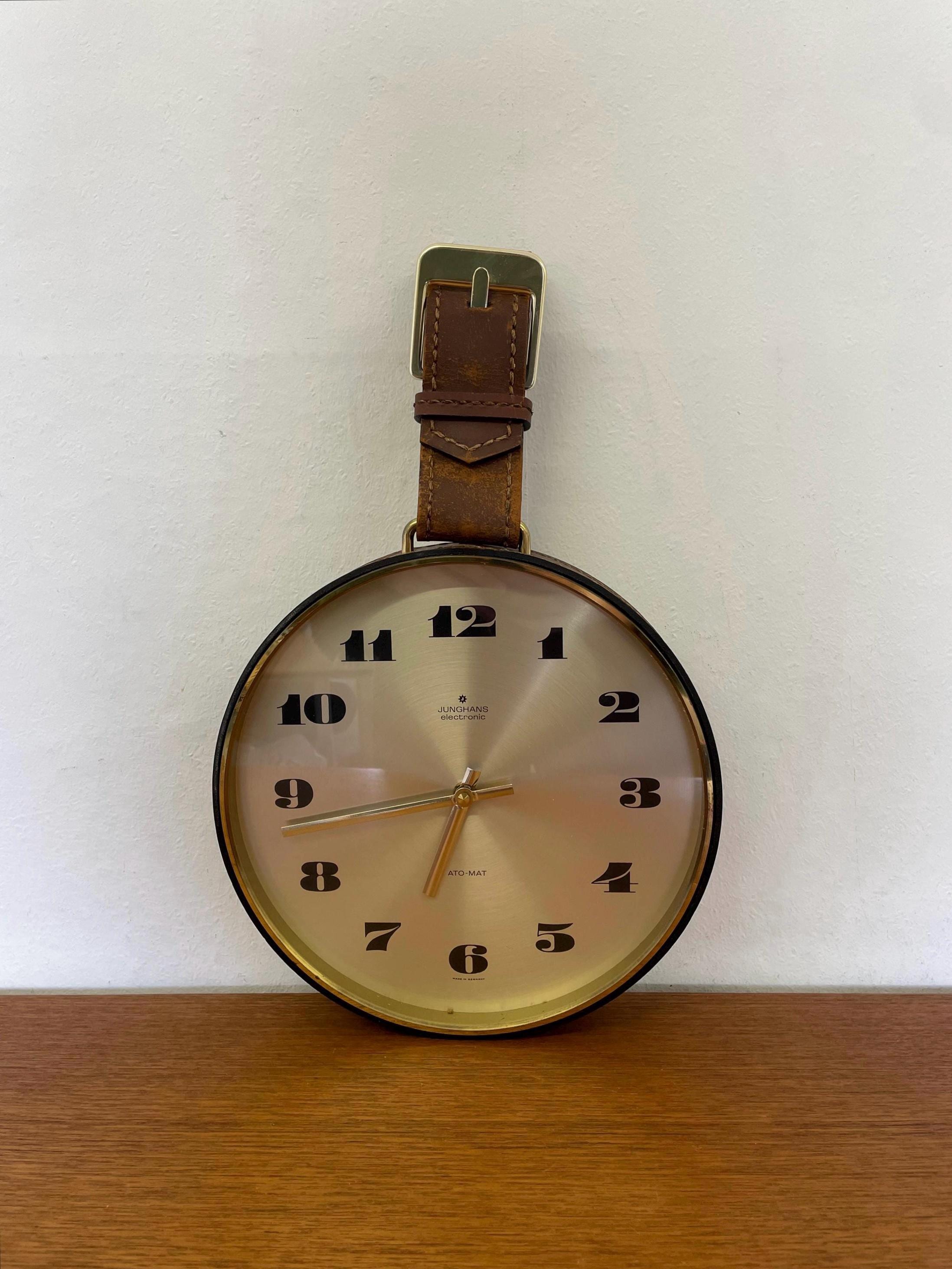Junghans ATO-MAT S 掛時計 ゴールド Stylish Design Junghans Ato-mat Wall Clock in General