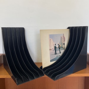 1/2 Swiss design record stand / L-shelf for storing LPs made of black plastic West Germany 70s Vinyls Mid Century Vintage