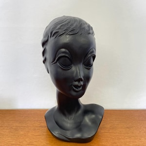Twiggy Mannequin / Hat Head / Bust in black 60s 70s Mid Century Vintage