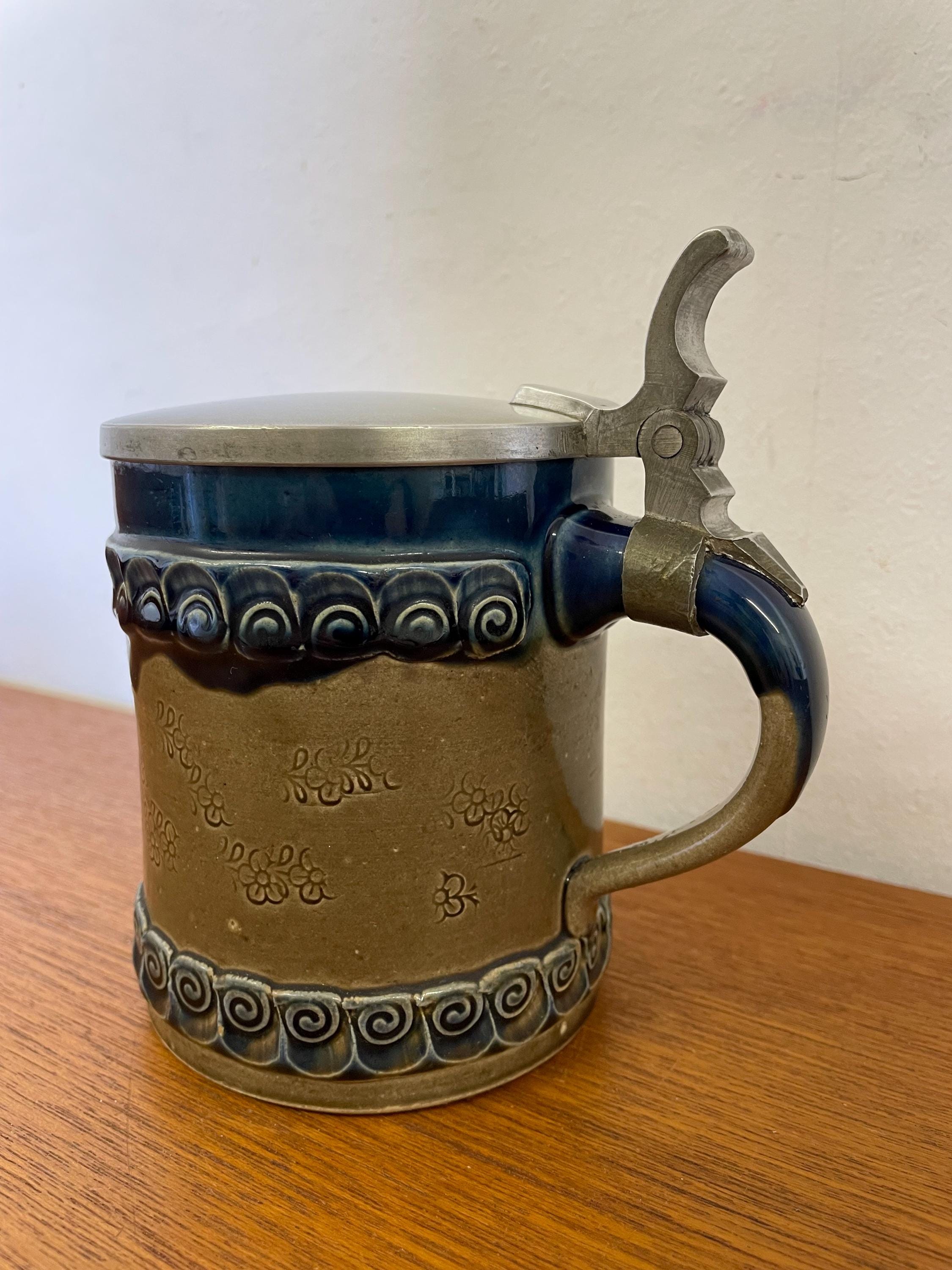 ビョルン・ヴィンブラッド作、ローゼンタールビールジョッキ、茶と青の