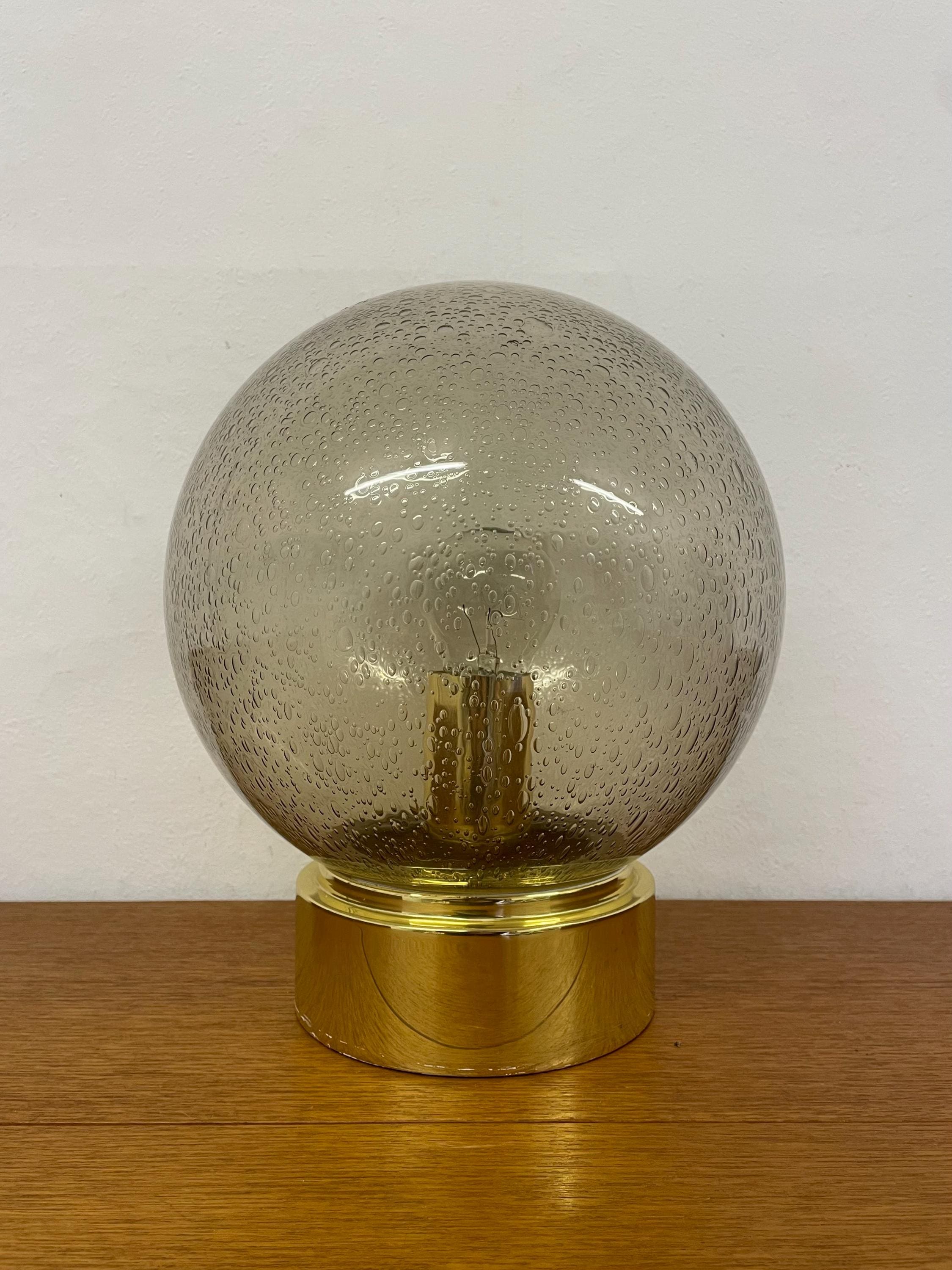 Große Bubble Tischlampe aus Glas und Metall in gold 70er Mid Century Vintage