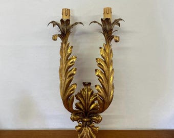 Antique Hollywood Regency wall sconce / candle holder for the wall made of metal in gold 20s vintage