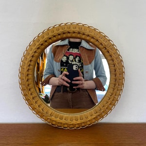 Round Mid Century Mirror / Wall Mirror with Rattan Frame 70s Mid Century Vintage