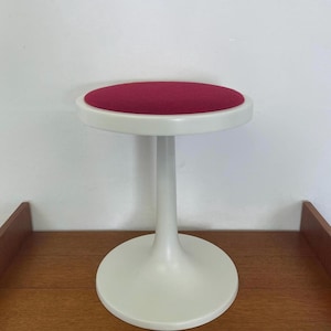 Space Age tulip stool / piano stool / height-adjustable stool in white with red fabric cover 70s Mid Century Vintage