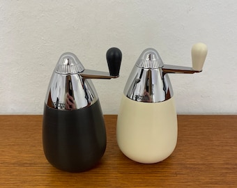 Conjunto de 2 molinos de especias de diseño / molinos de sal y pimienta de Terence Conran 70s Mid Century Vintage