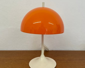 Mid Century Wila tafellamp van Frank Bentler in oranje en met wit metalen voet jaren 70 vintage