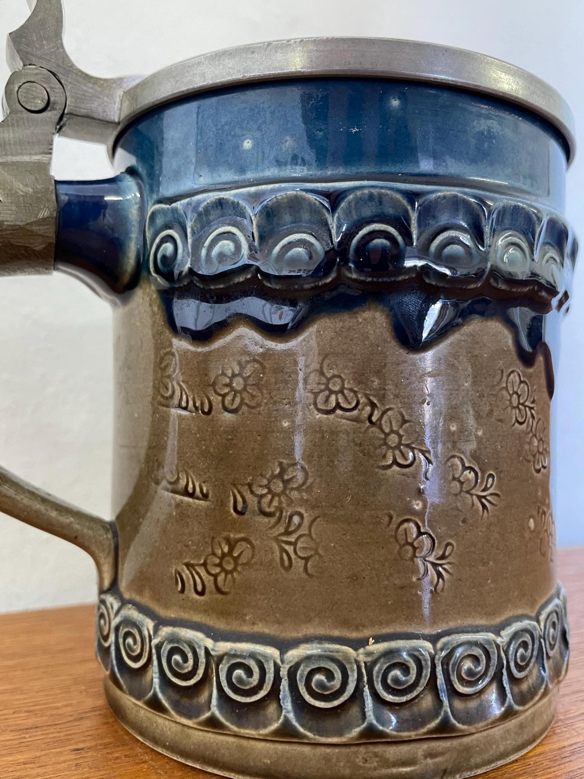 ビョルン・ヴィンブラッド作、ローゼンタールビールジョッキ、茶と青の