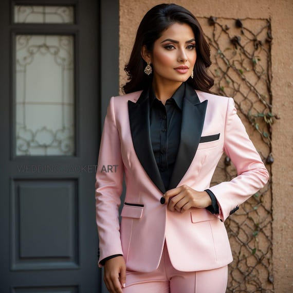 Women's Pink Tuxedo Suit: Slim Fit Two-Piece Design
