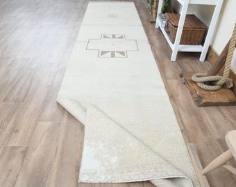ハンドメイドウール ウシャック ベージュブラウンラグ (2'9x12'7 ft): ヴィンテージ トルコ製ランナーラグ