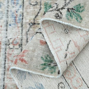 Vintage Distressed Wool Area Rug (5.7x9.3 ft): Beige Pastel Floral Turkish Rug