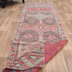 Handwoven Wool Runner Rug: Pink Brown Herki Oushak, 2&#39;7x9&#39;4 ft
