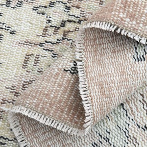 Vintage Turkish Wool Rug (5&#39;2x8&#39;5 ft): Neutral Abstract Handmade Rug
