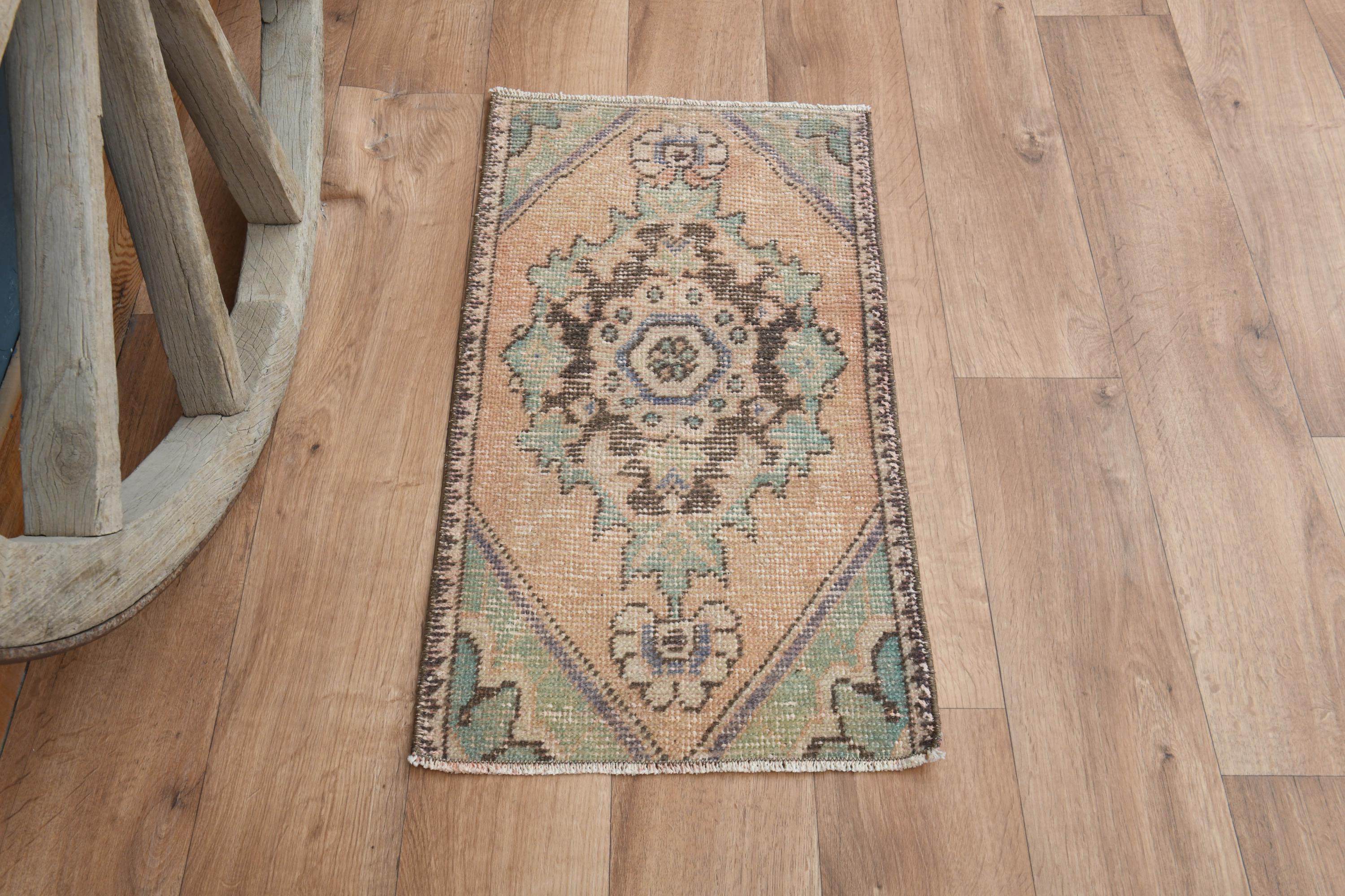 Handmade Wool Turkish Rug: Vintage Oushak Entry Mat (1'7x2'7 Ft