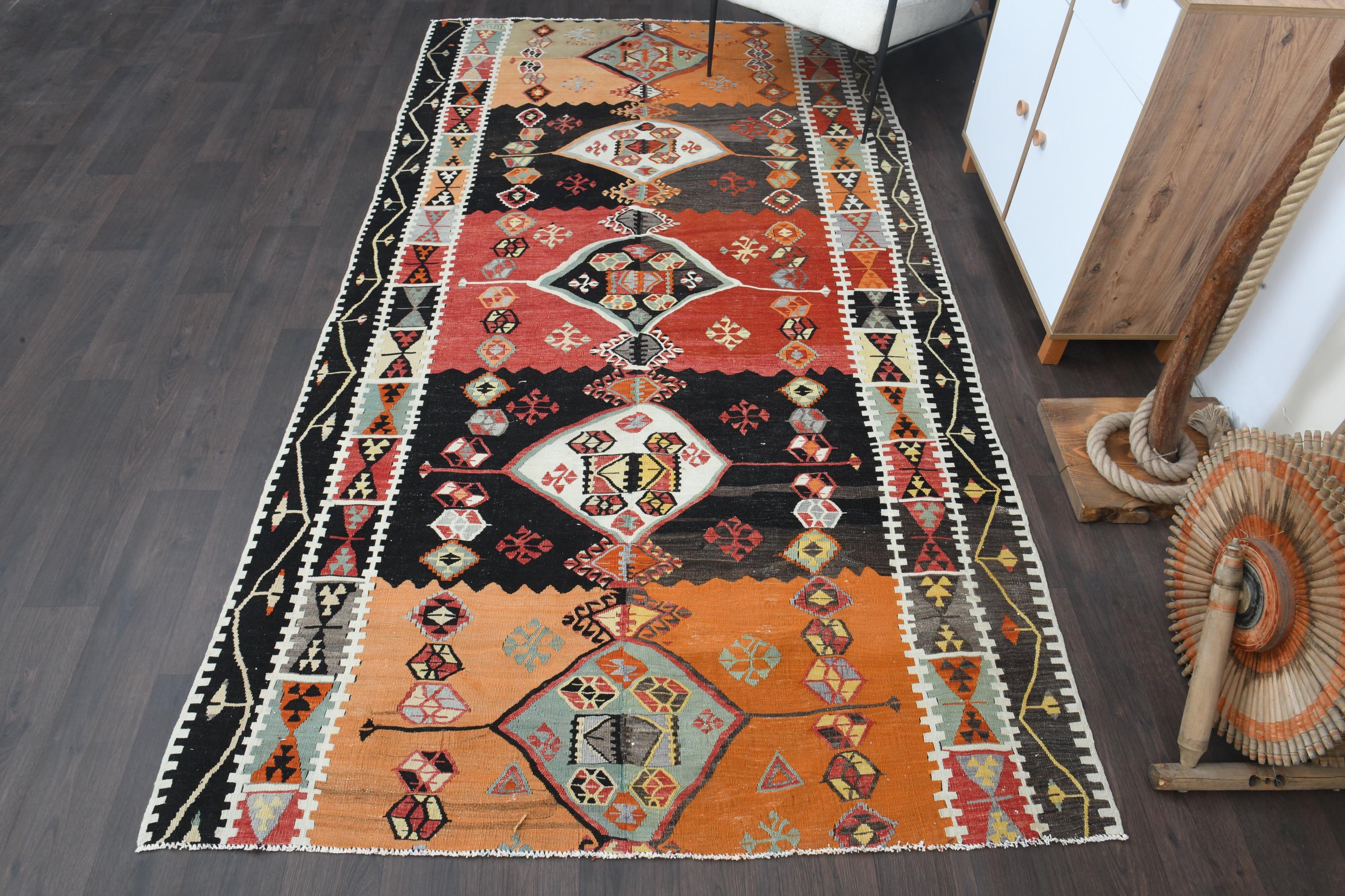 カラフルな幾何学模様のキリムラグ：5.5x10.3フィート、トルコウールの