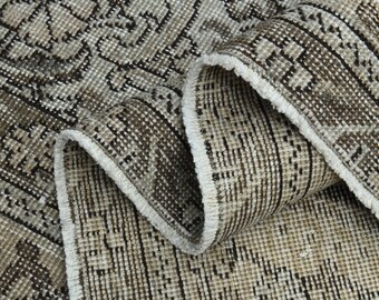 9'3x12'2 Vintage Turkish Oushak Rug: Handwoven Wool Living Room Carpet