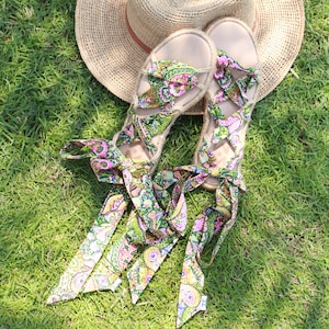 Vegan handmade sandal, interchangeable handmade ribbons, espadrille sole, boho chic and comfort, Boho sandal, lace-up sandal.