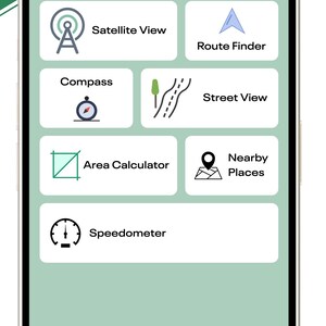Puede incluir: Un tel&eacute;fono inteligente que muestra una interfaz de aplicaci&oacute;n de navegaci&oacute;n con el texto ALL-IN-ONE SMART NAVIGATION y EVERYTHING YOU NEED IN ONE MAP APP. La pantalla muestra iconos y etiquetas para Satellite View, Route Finder, Compass, Street View, Area Calculator, Nearby Places y Speedometer.