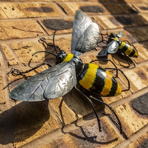 Handcrafted Metal Bee. Outdoor Garden Wall Hanging Bumble Bee. Bees. Sculpture