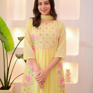 Embroidered Chinon Silk Salwar Kameez: Pakistani Wedding Suit