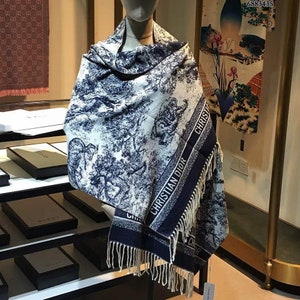 Louis Vuitton Grey Monogram Silk/Wool Pois Shawl Scarf - Yoogi's