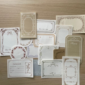 Vintage-chique papieren tags en labels: knutselspullen en Ephemera