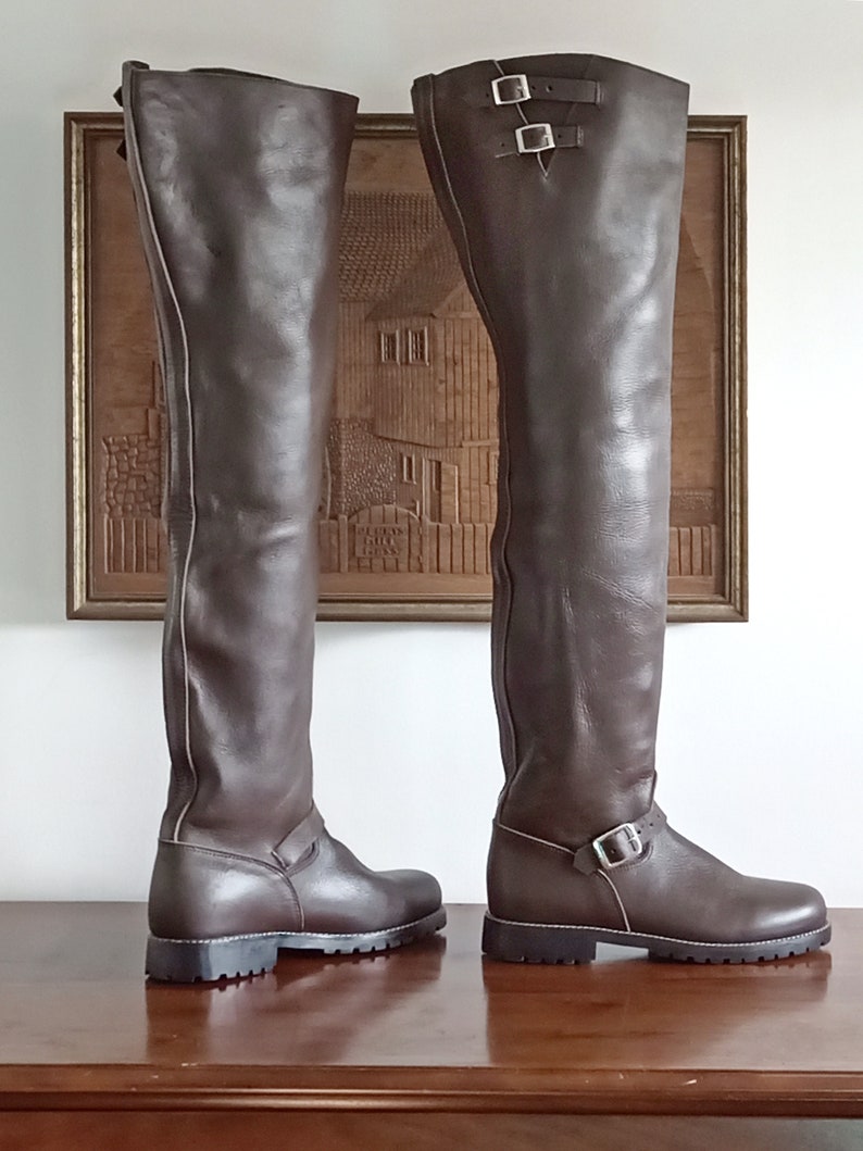 size 43/44 10 10 1/2 USA very tall biker style boots one piece leather color brown image 1