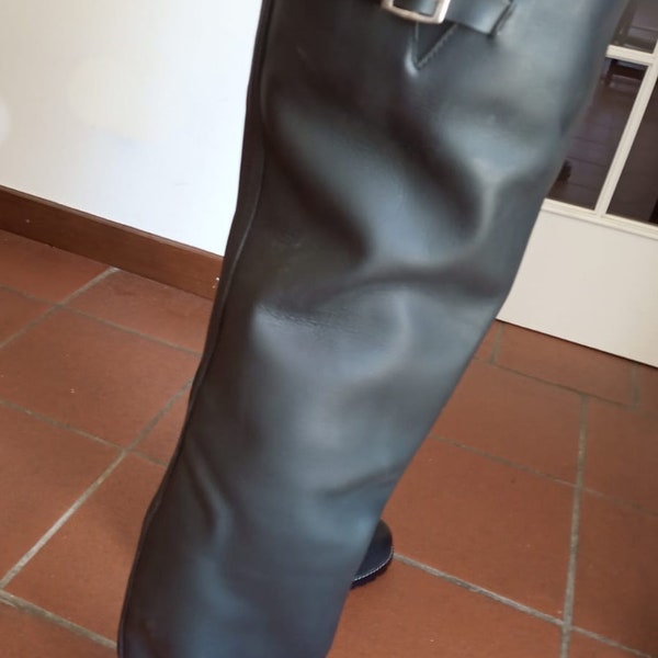 size 44 (10 1/2 -11 USA) very tall biker style man boots in heavy cow leather one piece