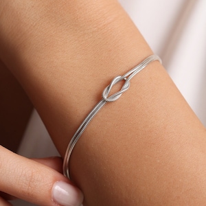 Sterling Silver Love Knot Bracelet, Dainty Couple Bracelets,925 Sterling Silver Friendship Jewelry,Unisex Minimalist Bracelet,Christmas Gift